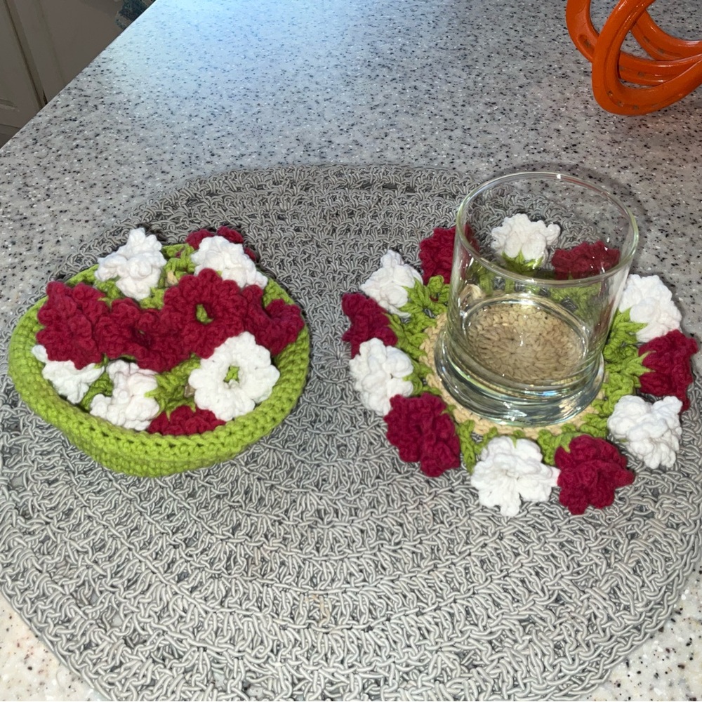 Handmade Crochet Coaster 2 Tulip Flower with basket - Picture 3 of 5